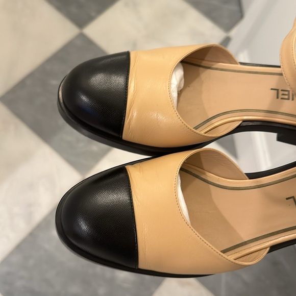 Chanel beige and black flats - Picture 5 of 7